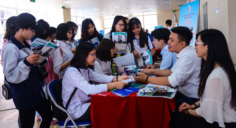 Những điều cần lưu ý khi xét tuyển vào Đại học Luật Hà Nội năm 2019