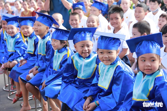 Buổi lễ khai giảng cho bệnh nhi ung thư