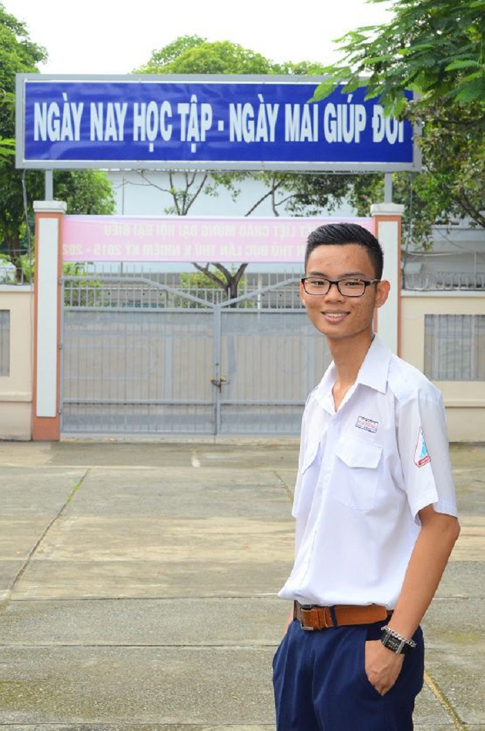 Thủ khoa ĐH Sư phạm TP.HCM 2019: Đã 3 năm là sinh viên y đa khoa - Ảnh 1