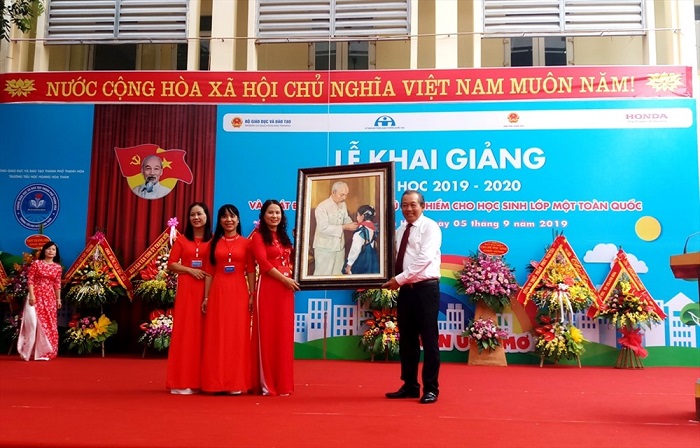 Khai giảng 2019: Tặng mũ bảo hiểm cho gần 2 triệu học sinh lớp 1 - Ảnh 3