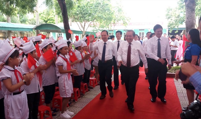 Khai giảng 2019: Tặng mũ bảo hiểm cho gần 2 triệu học sinh lớp 1 - Ảnh 1
