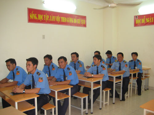 Tin hot cho nghề bảo vệ - Có thể được cấp bằng cao đẳng? - Ảnh 1