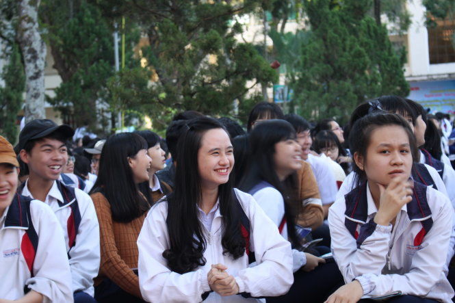 Thành phố miễn 100% học phí đối với bậc mầm non và trung học ở VN - Ảnh 1