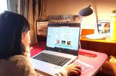 Dạy học online: Nỗi khó khăn chung của các thầy cô