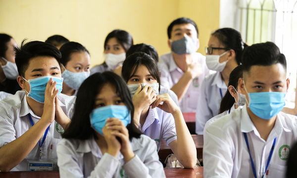 TP.HCM: Học sinh, sinh viên bắt đầu đi học trở lại từ 4-5