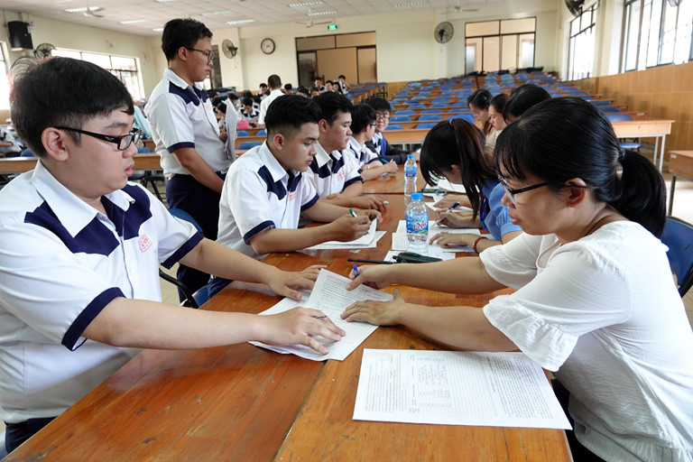 tuyển sinh lớp 10