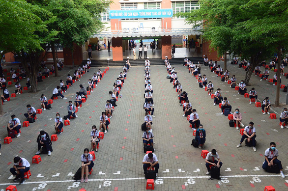 Sáng nay, hàng chục triệu học sinh cả nước trở lại trường - Ảnh 1
