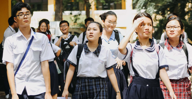 Gợi ý đáp án bài thi môn Toán vào lớp 10 trường THTH ĐH. Sư Phạm