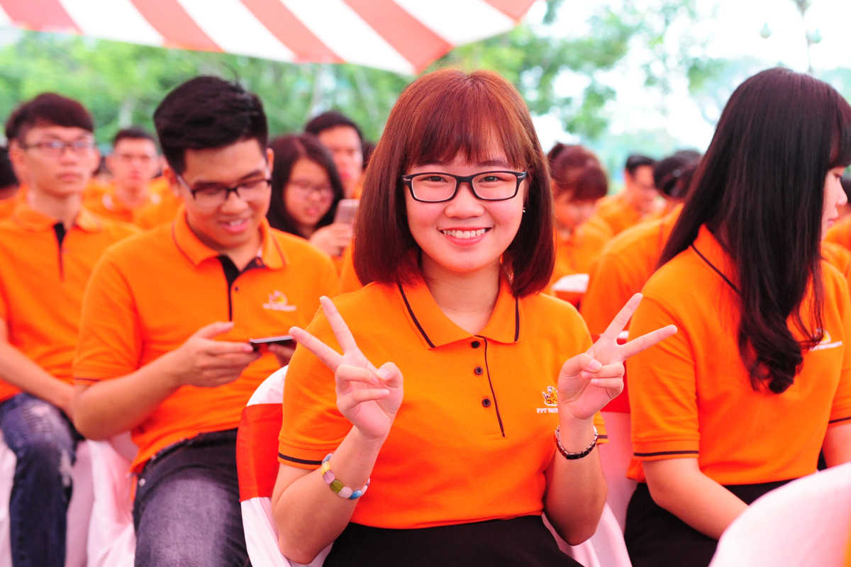 Điểm chuẩn học bạ Đại học Ngoại ngữ Tin học TPHCM năm 2020