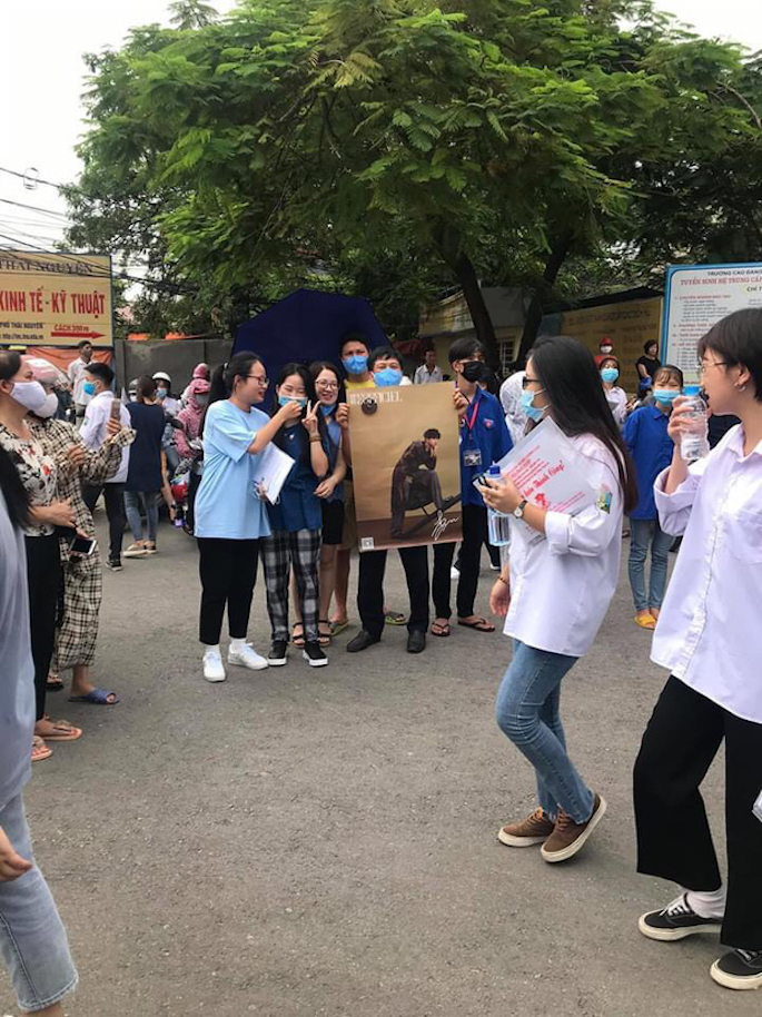 Cùng nhìn lại những khoảnh khắc đáng nhớ trong mùa thi tốt nghiệp 2020 - Ảnh 8