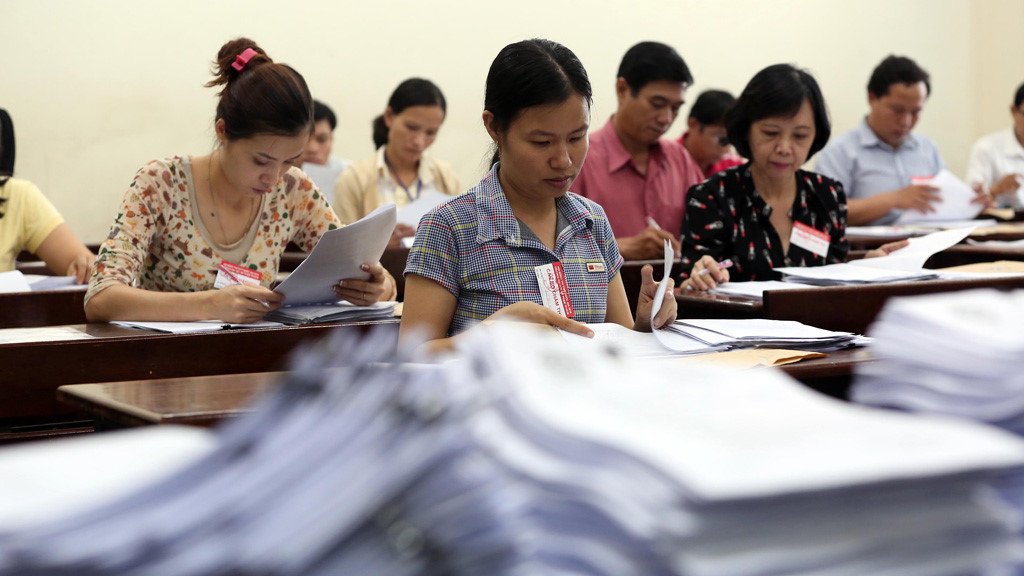 Chấm thi THPT 2020: Đặt quyền lợi của thí sinh lên trên hết - Ảnh 1