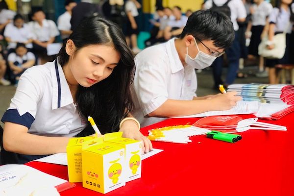 Thi tốt nghiệp THPT 2020: Thủ khoa các khối thi đến từ đâu?