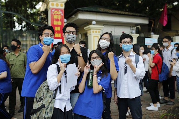 Cùng nhìn lại những khoảnh khắc đáng nhớ trong mùa thi tốt nghiệp 2020 - Ảnh 10