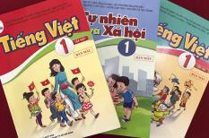 Trẻ mới vào lớp 1 mệt mỏi vì cả ngày học chữ, luyện viết