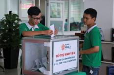 Nhiều trường ĐH ở TPHCM giảm học phí, tặng học bổng cho SV miền Trung