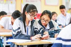 Bộ GD-ĐT sẽ có hướng dẫn học sinh dùng điện thoại trong lớp