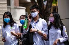 Bộ GD-ĐT nhắc nhở trường ĐH để thí sinh thức đêm chờ xét tuyển bổ sung