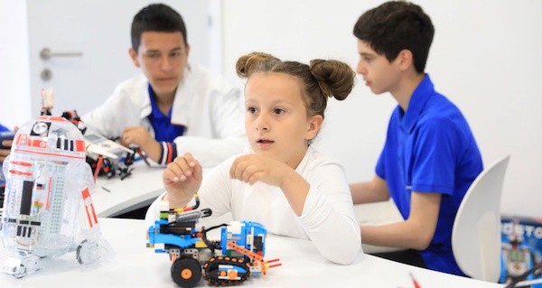 Các nước trên thế giới dạy học sinh lớp 1 như thế nào? - Ảnh 1