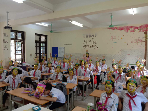 Cách ăn Tết Trung thu lầy lội của học sinh - Ảnh 7