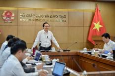 Bộ trưởng Phùng Xuân Nhạ yêu cầu phải rà soát SGK thường xuyên