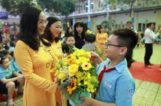 Điều gì khiến nhiều thầy cô yêu và gắn bó với nghề nhà giáo?