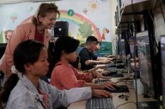 Hỗ trợ học sinh khuyết tật phát triển kỹ năng công nghệ số