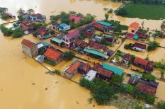 Bộ GD-ĐT kêu gọi miễn, giảm học phí cho sinh viên vùng lũ