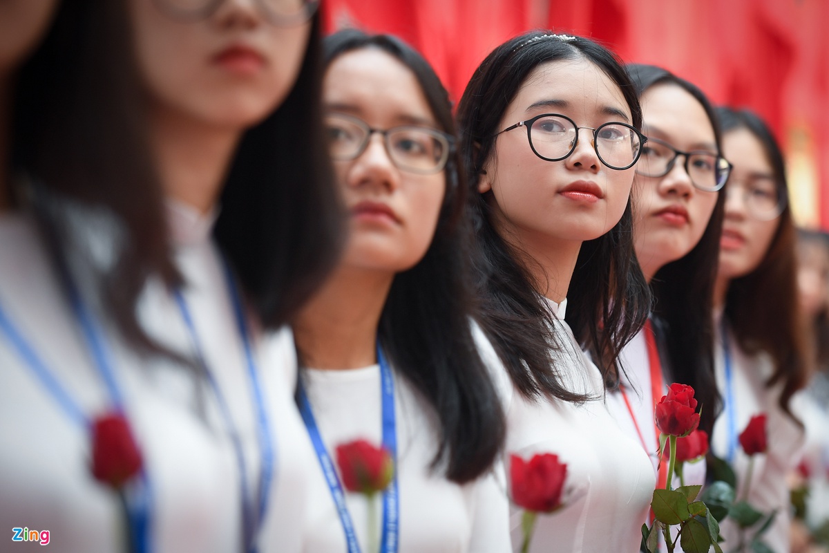 Thầy trò hội ngộ nhân dịp kỷ niệm 100 năm thành lập trường