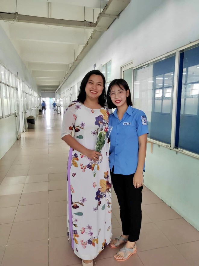 Cô Cát Tiên và sinh viên