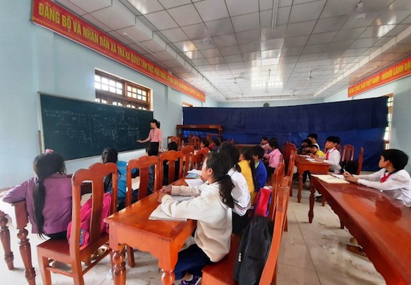 Lớp học đặc biệt của thầy trò vùng tâm bão
