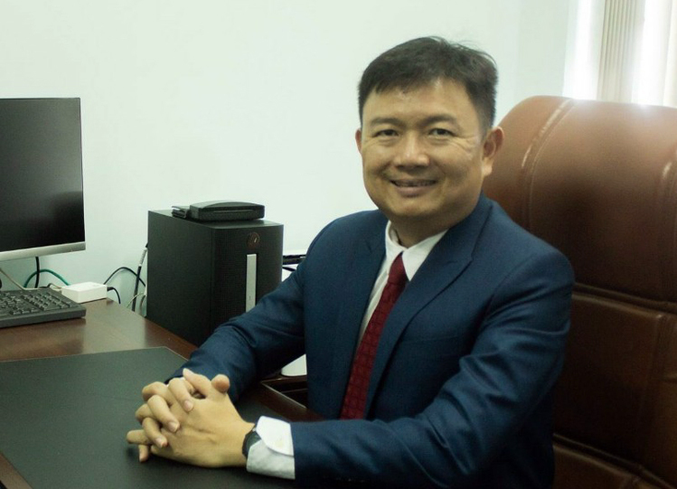 Hiệu trưởng trường Đại học Ngoại ngữ - Tin học TPHCM