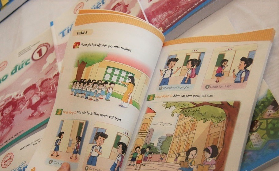 Sách Tiếng Việt 1 - Cánh Diều: Lợi ích của học sinh đặt ở đâu?