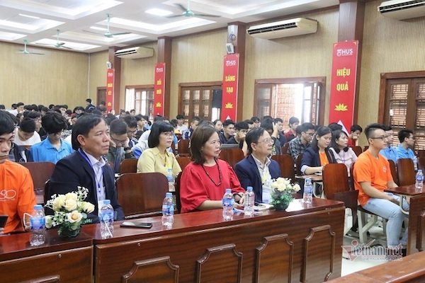 SV ngành khoa học dữ liệu kiếm được việc từ khi chưa tốt nghiệp