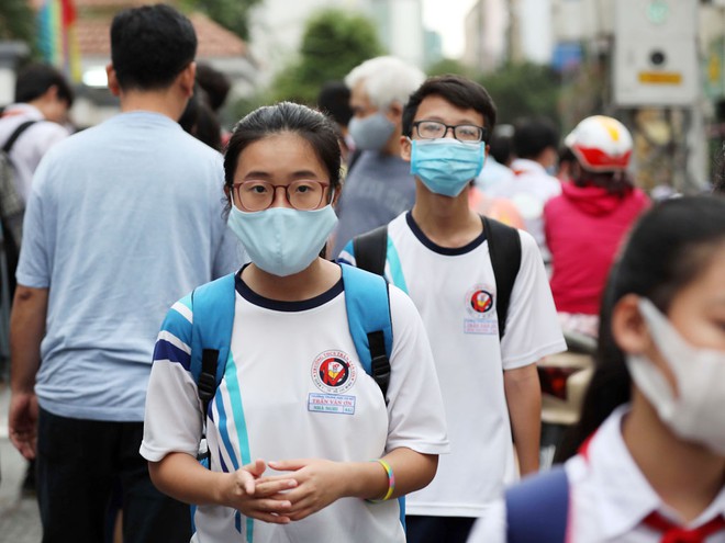 Miễn học phí, làm nhanh được không?