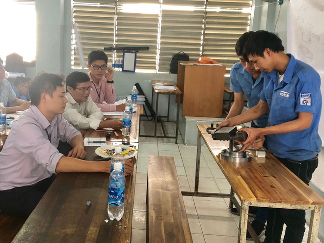 Doanh nghiệp tham gia chấm đồ án tốt nghiệp cho sinh viên