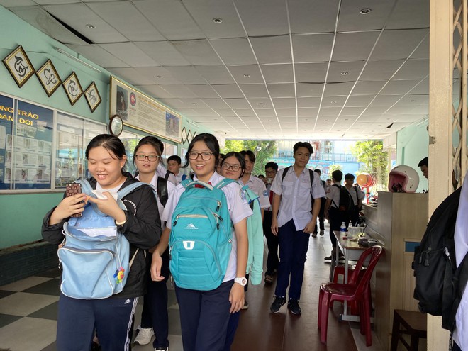 thí sinh thi lớp 10