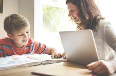 Phụ huynh nên làm gì để giúp trẻ tập trung học hành?