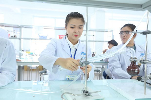 TS phải đạt học lực giỏi khi xét tuyển khối ngành Y Khoa bằng học bạ - Ảnh 1