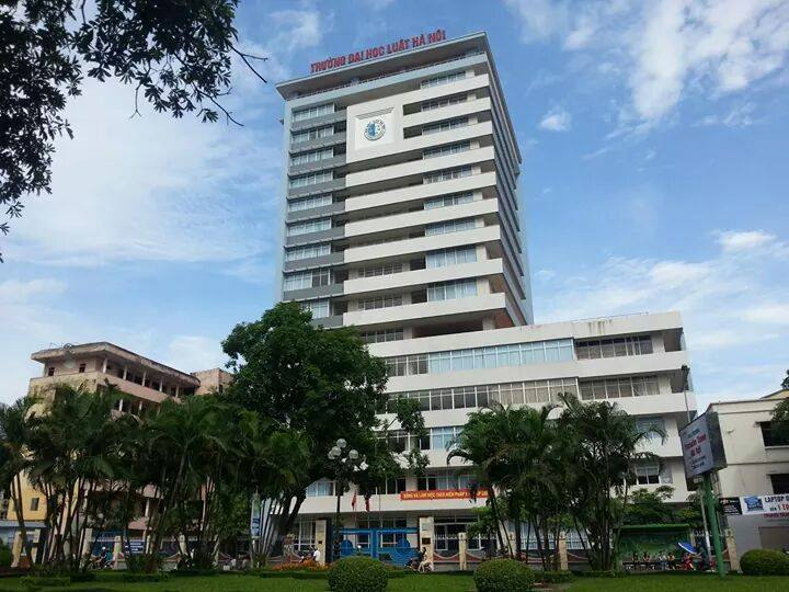 Trường ĐH Luật Hà Nội cho sinh viên học online đến giữa tháng 3