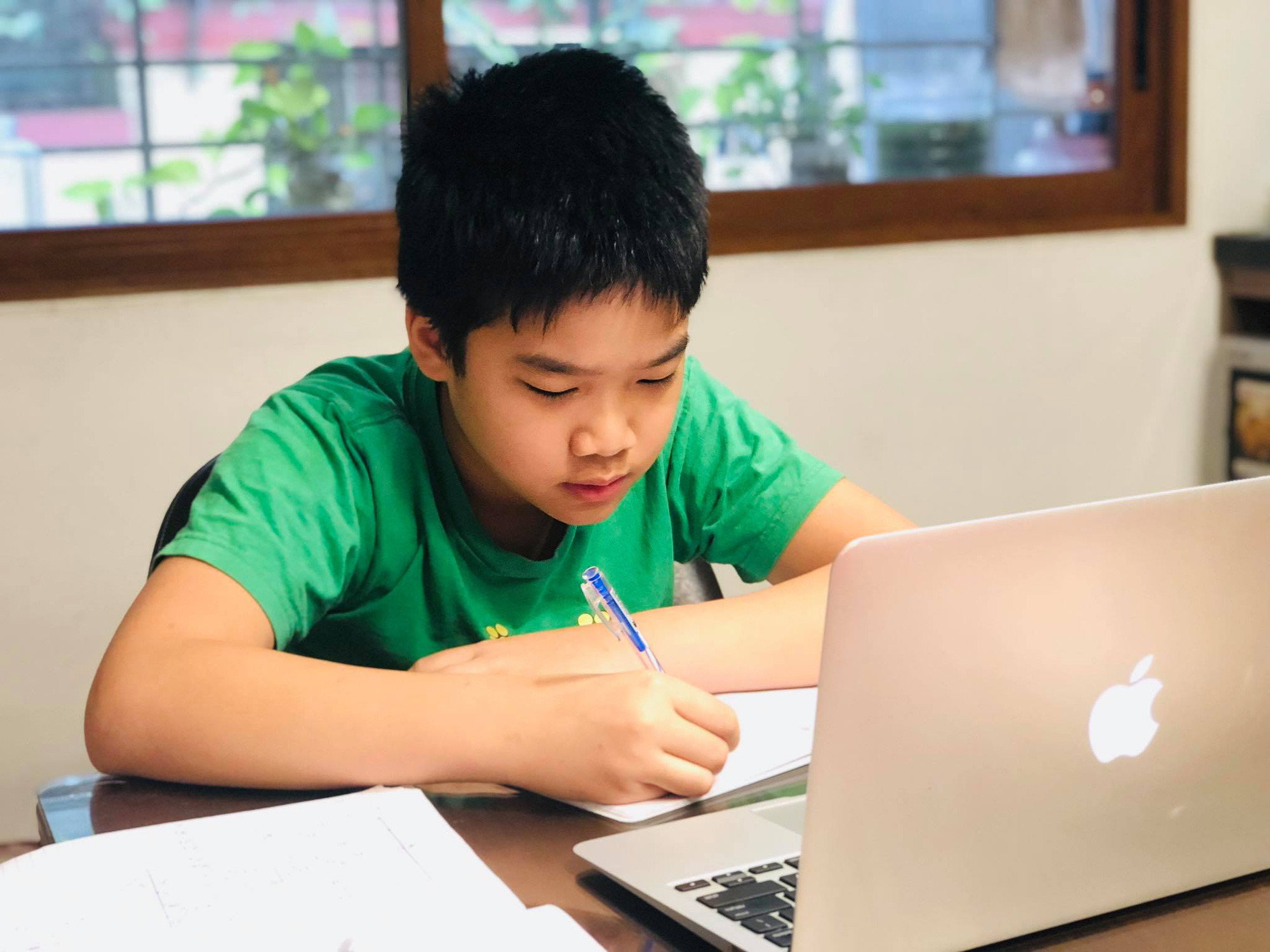 COVID-19: Tình hình học trực tuyến của học sinh Hải Dương hiện nay - Ảnh 1