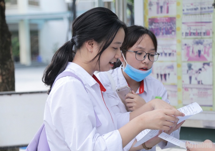 THPT Chuyên Lê Hồng Phong tuyển 595 chỉ tiêu lớp chuyên