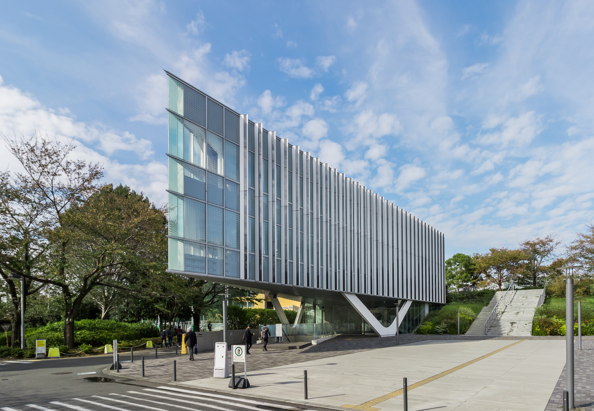 hoc vien cong nghe tokyo