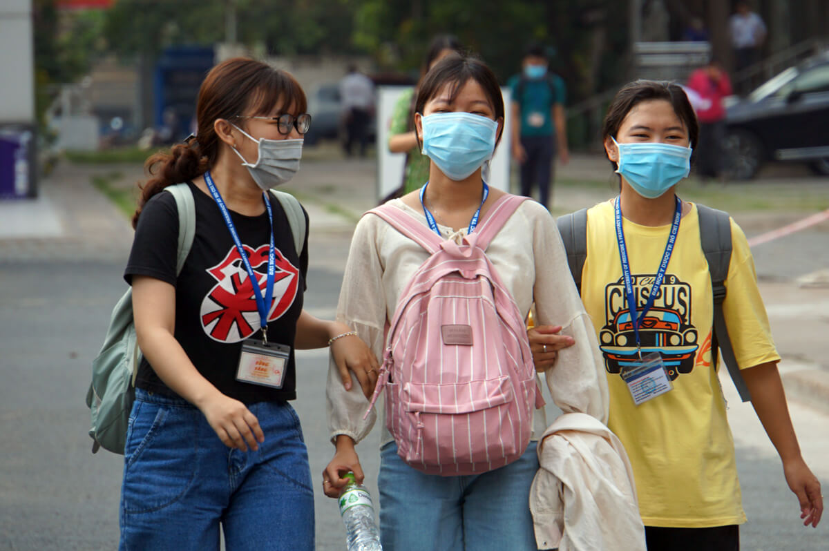 COVID-19: Nhiều trường ĐH tại TP.HCM cho sinh viên nghỉ học đề phòng dịch lây lan