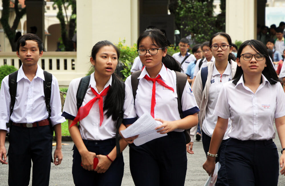 Kỳ thi tuyển sinh lớp 10 diễn ra trong tâm trạng hồi hộp, lo lắng