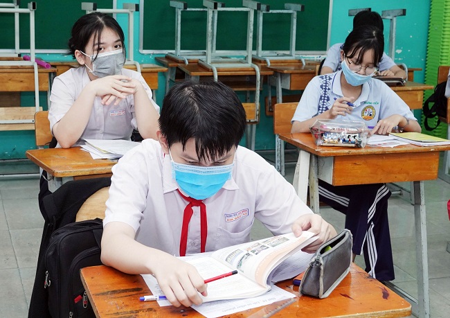 TP.HCM: Cần làm gì để có ích cho học sinh khi hoãn kì thi tuyển sinh lớp 10