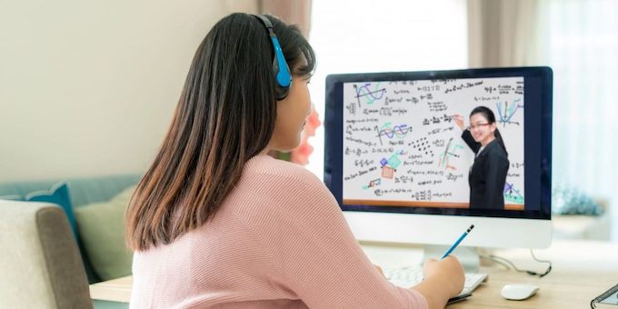 COVID-19: Lào Cai khẩn cấp cho học sinh lớp 12 học trực tuyến