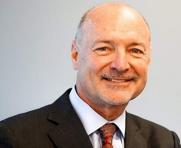 David Armstrong được bổ nhiệm làm chủ tịch trường St. Nicholas Đà Nẵng