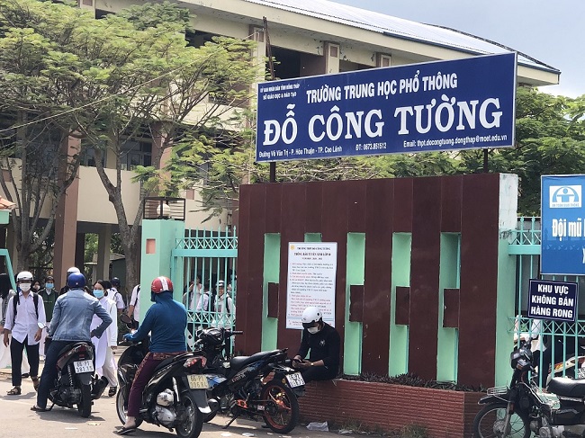 Covid-19: Các tỉnh miền Tây bắt đầu năm học mới đầy khó khăn và thử thách