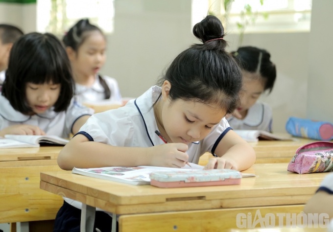 Một số tỉnh cho học sinh lớp 1 tựu trường vào ngày 23/8 - Ảnh 1