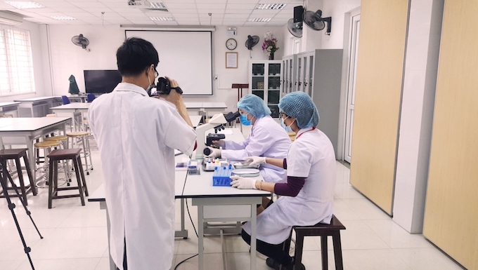 ĐH Y Hà Nội dành chỉ tiêu tối đa 5% để xét tuyển thí sinh đặc cách tốt nghiệp - Ảnh 1